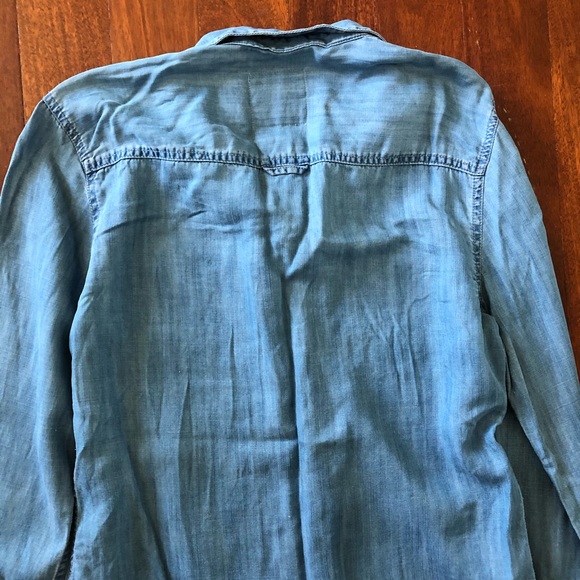A&F Beaded Collar Chambray Button Down Shirt - S - Picture 5 of 5